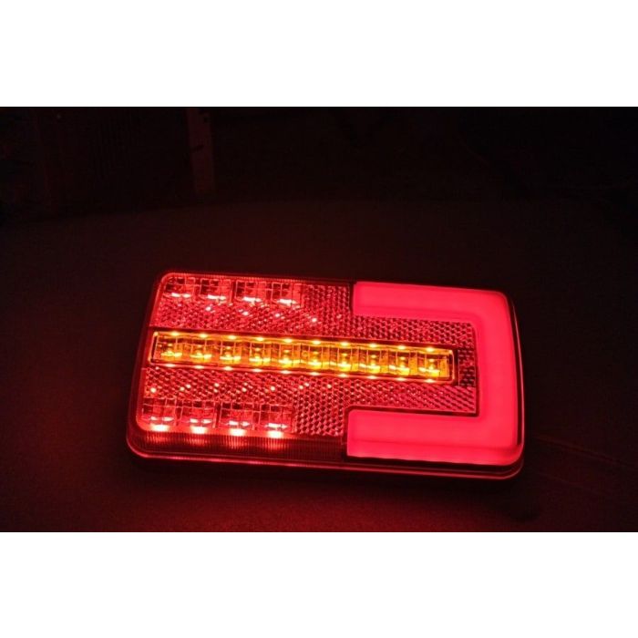 LED achterlicht 12/24V 150x80x25 mm dynamisch knipperlicht